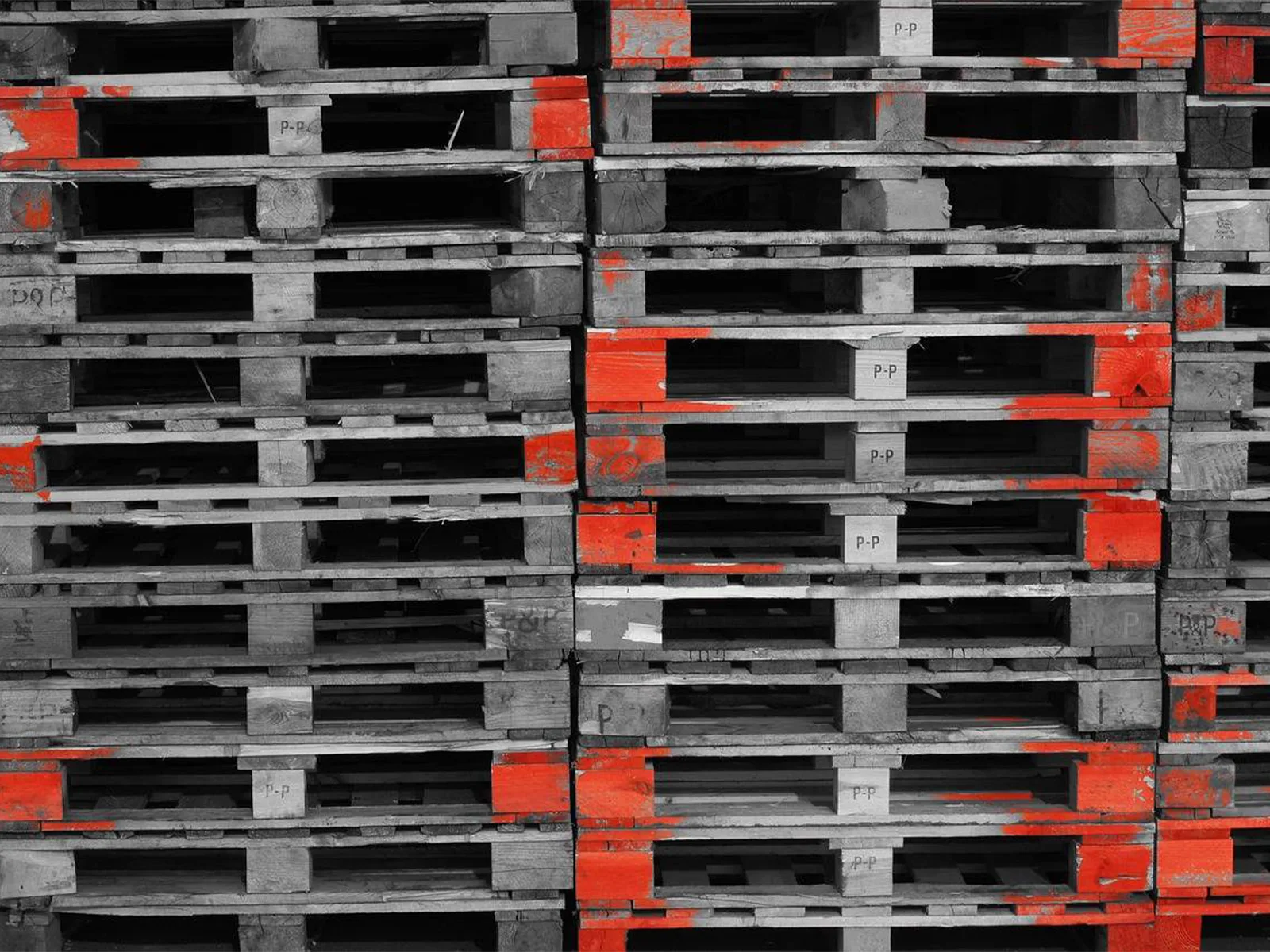 Lire la suite à propos de l’article Solutions de palettes pour la messagerie express : gagnez en efficacité avec Europalettes Sud